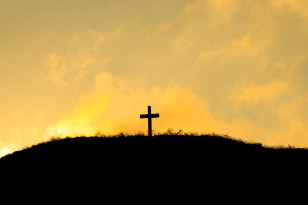 Jose Eduardo De Oliveira e Silva apresenta: Combate espiritual: discernimento, disciplina e esperança ativa para vencer as batalhas da alma.Jose Eduardo De Oliveira e Silva apresenta: Combate espiritual: discernimento, disciplina e esperança ativa para vencer as batalhas da alma.