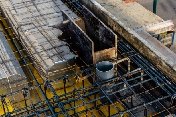 Valderci Malagosini Machado destaca como mini painéis treliçados oferecem soluções rápidas para áreas de difícil execução na engenharia contemporânea.