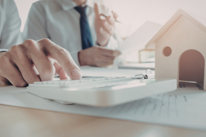 O novo consumidor imobiliário utiliza tecnologia para comparar, decidir e investir com mais segurança, destaca Alex Nabuco Dos Santos.