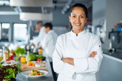 Mulheres no Comando: A Influência Crescente de Chefs na Gastronomia Brasileira